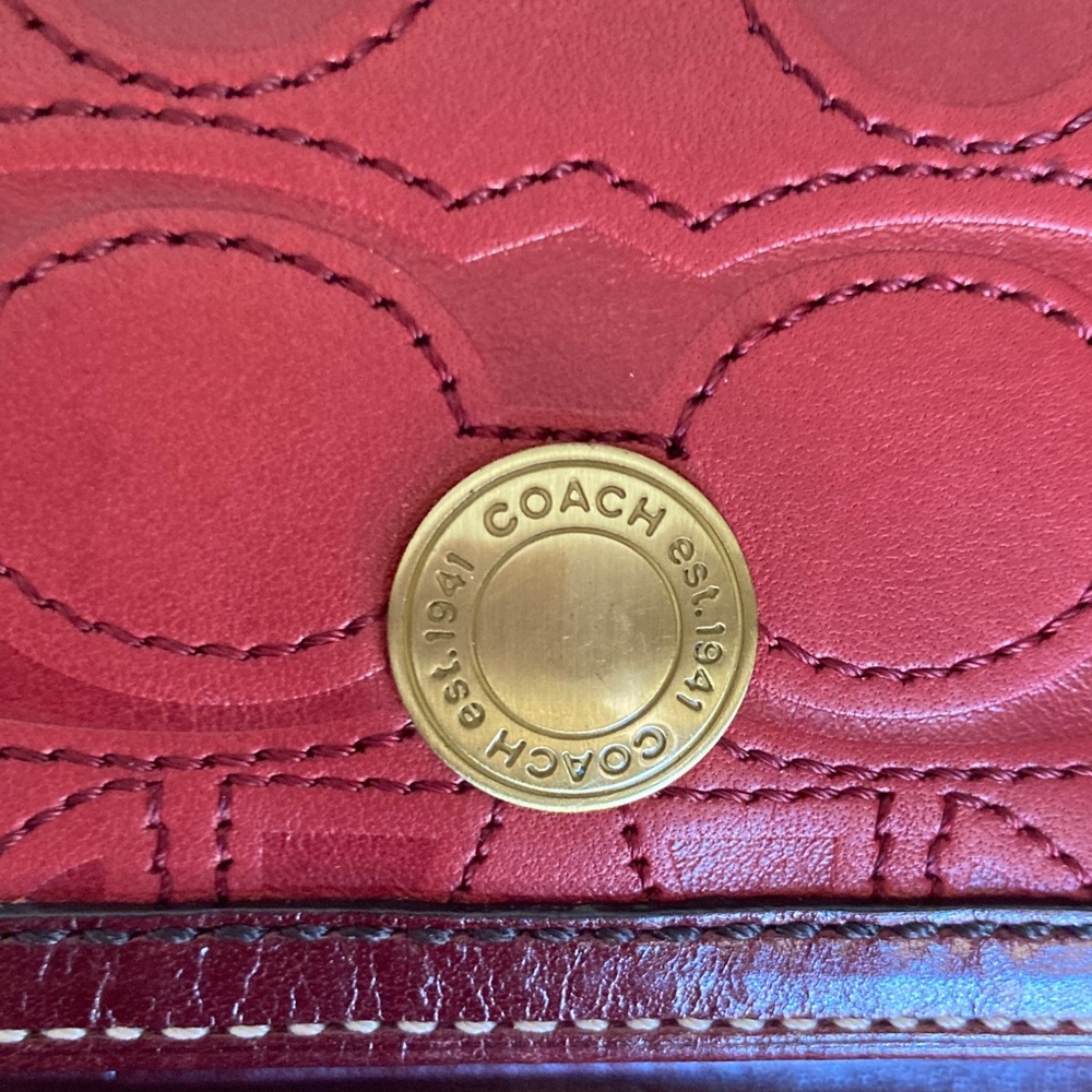 Coach Vintage Hampton Embossed Leather Signature Trifold Wallet - Picture 5 of 9